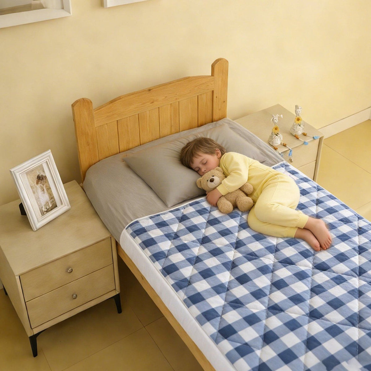 Waterproof Bed Pad, view 3